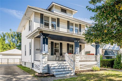 6818 Hampstead Ave, Parma, OH, 44129-3737 | Card Image