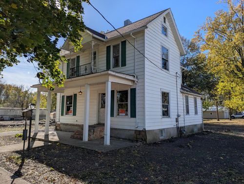 320 S 5th St, Sheldon, IL, 60966-8152 | Card Image