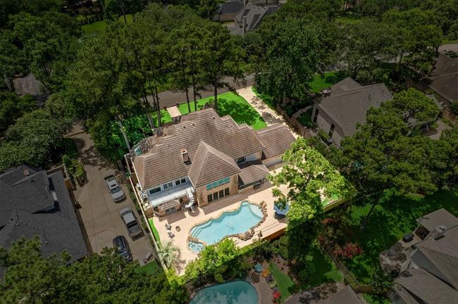9410 Windrush Dr, House other with 4 bedrooms, 4 bathrooms and 3 parking in Spring TX | Image 42