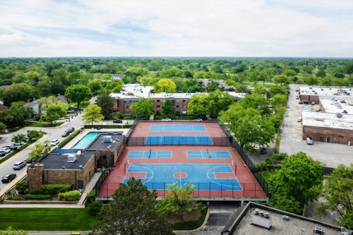 apt-101-925 Spring Hill Dr, Northbrook, IL, 60062-3347 | Card Image