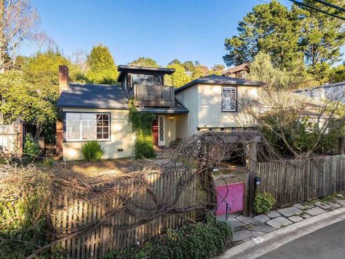 111 Fairlawn Dr, Berkeley, CA, 94708-2107 | Card Image