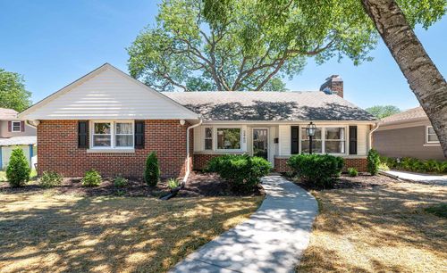 2460 N 95th Street, Wauwatosa, WI, 53226 | Card Image