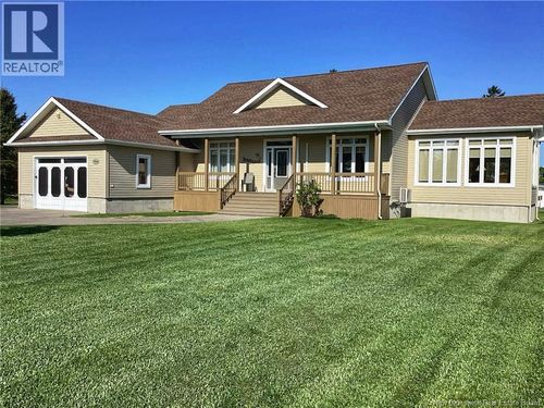 3956 Rue Luce, Tracadie-Sheila, NB, E1X1B5 | Card Image