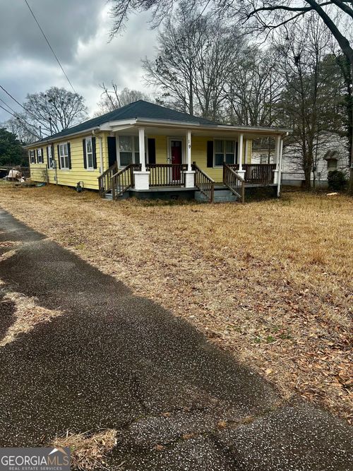 19 Helms St, Newnan, GA, 30263-1418 | Card Image