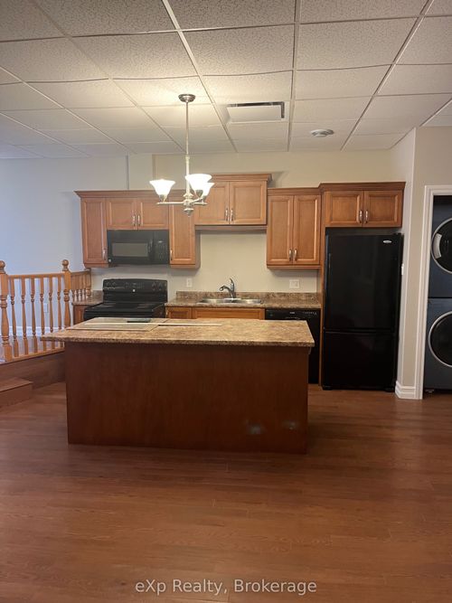 2-807 Queen St, Kincardine, ON, N2Z2Y2 | Card Image