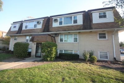 1 - 9915 W 58th Street, Condo with 2 bedrooms, 1 bathrooms and 1 parking in Countryside IL | Image 1