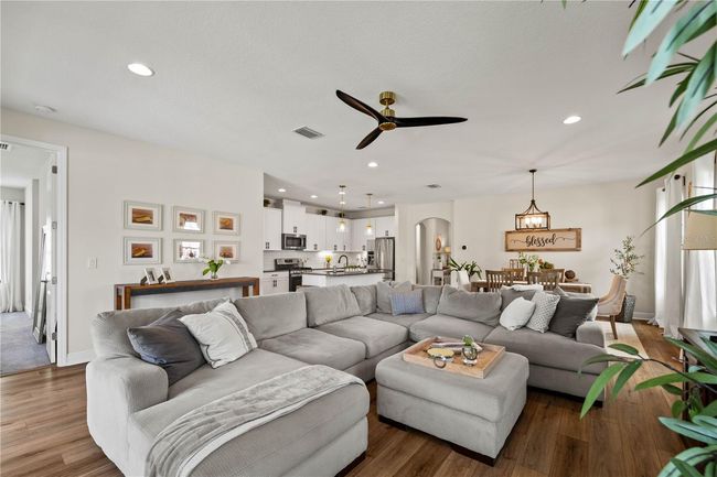 12643 Shetland Walk Dr, House other with 3 bedrooms, 3 bathrooms and null parking in LITHIA FL | Image 9