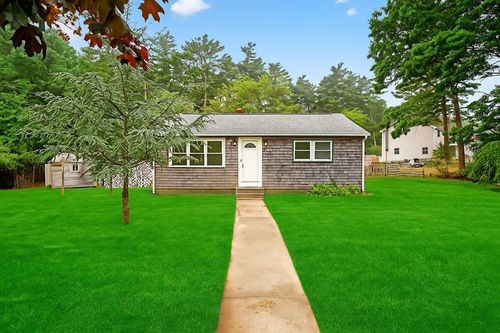 190 Hathaway St, Wareham, MA, 02571-1369 | Card Image