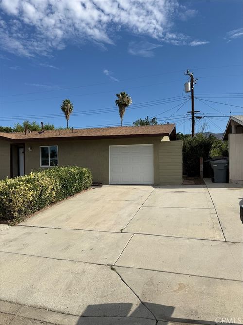367 E Shaver St, San Jacinto, CA, 92583-4721 | Card Image