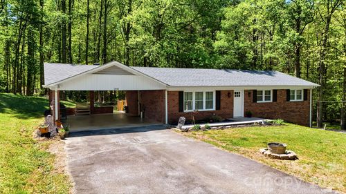 3441 Spencer Heights Pl, Lenoir, NC, 28645-8647 | Card Image