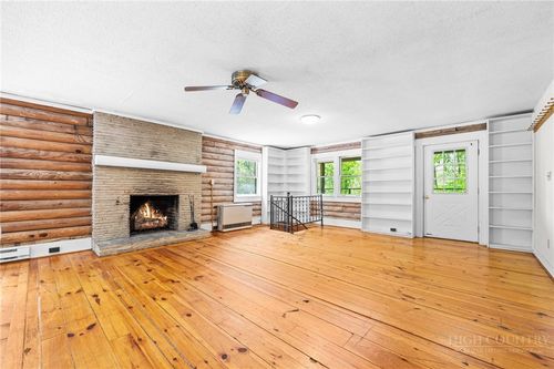 233 Alpine Acres Rd, Vilas, NC, 28692-9207 | Card Image