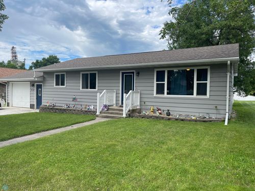 424 1st St, Milnor, ND, 58060-4023 | Card Image