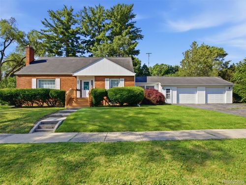 3707 Sunset Dr, Flint, MI, 48503-2367 | Card Image