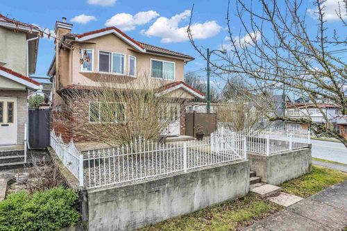2808 Horley St, Vancouver, BC, V5R4R9 | Card Image