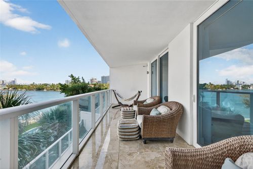 apt-402-9821 E Bay Harbor Dr, Bay Harbor Islands, FL, 33154-1868 | Card Image