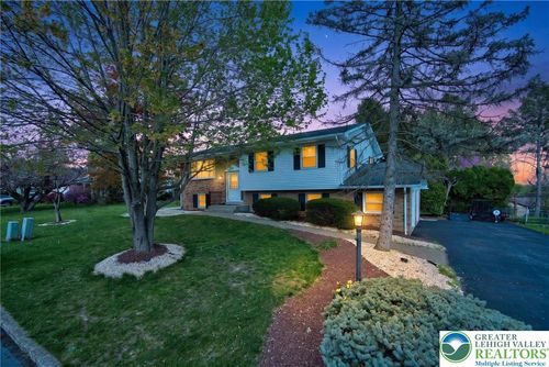 1105 Bryant St, Allentown, PA, 18104-3305 | Card Image