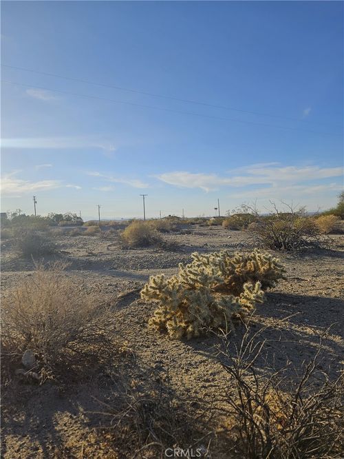 7024 Broad Ave, 29 Palms, CA, 92277-3950 | Card Image