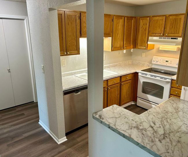 Well lit Kitchen Counters | Image 7