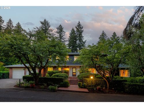 1537 S Aventine Ct, Portland, OR, 97219-8496 | Card Image
