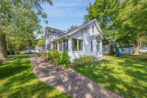 130 S Pine St, Mc Bain, MI, 49657-9564 | Card Image