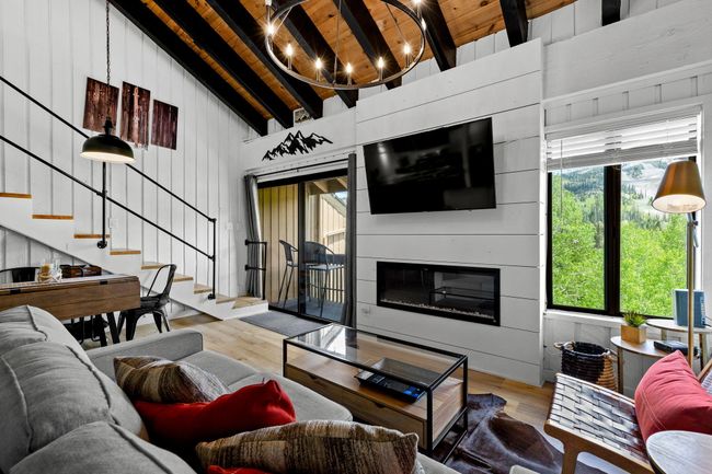 Living Room | Image 4