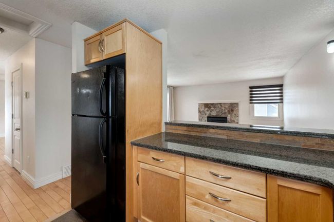 221 - 35 Glamis Green Sw, Home with 2 bedrooms, 1 bathrooms and 1 parking in Calgary AB | Image 16