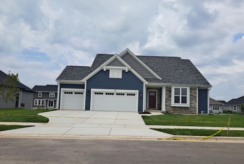 1746 Whalen Dr, Oconomowoc, WI, 53066 | Card Image