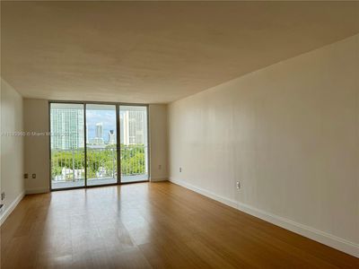 1007E - 2851 Ne 183rd St, Condo with 2 bedrooms, 2 bathrooms and null parking in Aventura FL | Image 1