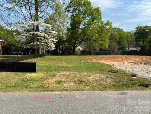 110 Heathwood Rd, Charlotte, NC, 28211-1914 | Card Image