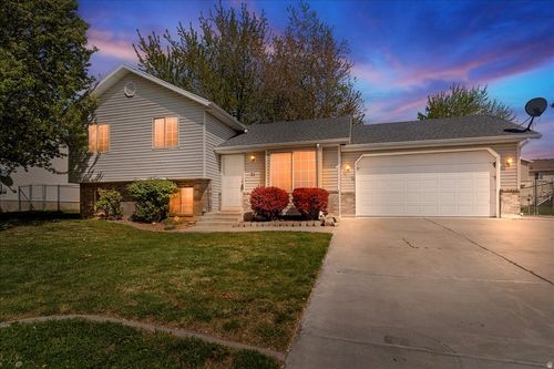 71 1700, West Point, UT, 84015-8009 | Card Image