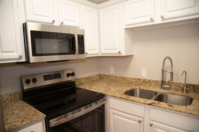 APT-200 - 4735 Government St, Condo with 1 bedrooms, 1 bathrooms and 2 parking in Baton Rouge LA | Image 13