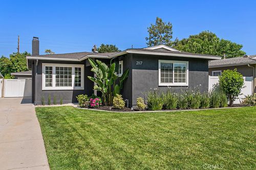 2117 Poinsettia St, Santa Ana, CA, 92706-2919 | Card Image