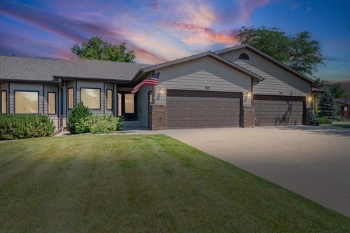 1932 Baldwin St, Sturgis, SD, 57785-2407 | Card Image