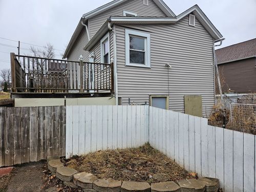 727 W 11th St, Davenport, IA, 52804-3909 | Card Image