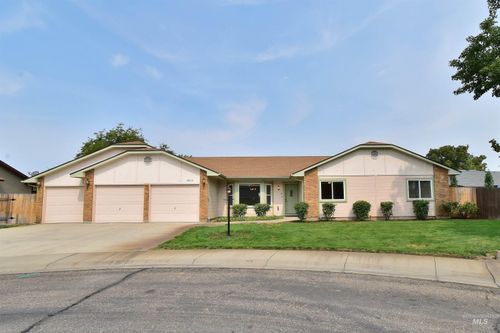 2870 N Camden Pl, Boise, ID, 83704-5771 | Card Image