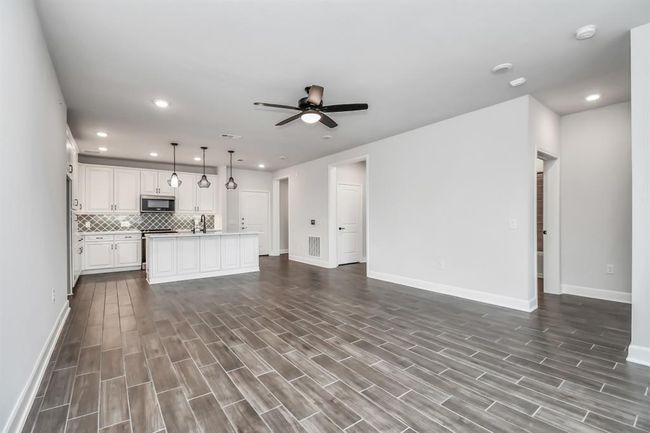 APT-3405 - 6804 Westview Dr, Condo with 2 bedrooms, 2 bathrooms and 1 parking in Houston TX | Image 10