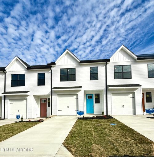 8830 Chapman Trace Way, Knoxville, TN, 37920-2892 | Card Image