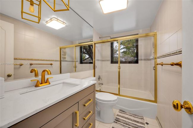 2325 Alhambra Cir, House other with 4 bedrooms, 3 bathrooms and null parking in Coral Gables FL | Image 17
