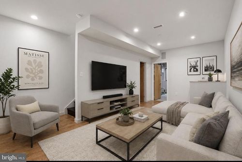 1734 Folsom St, PHILADELPHIA, PA, 19130-2816 | Card Image