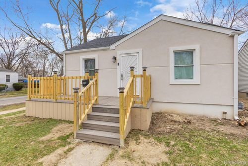 8401 Fielding St, Detroit, MI, 48228-2849 | Card Image
