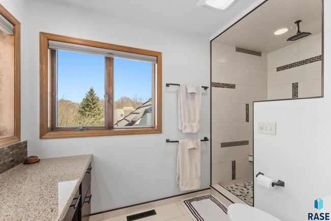 904 W Chicory Ln, House other with 5 bedrooms, 5 bathrooms and null parking in Sioux Falls SD | Image 45