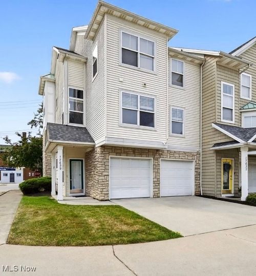 17639 Wildwood Lane, Cleveland, OH, 44119 | Card Image