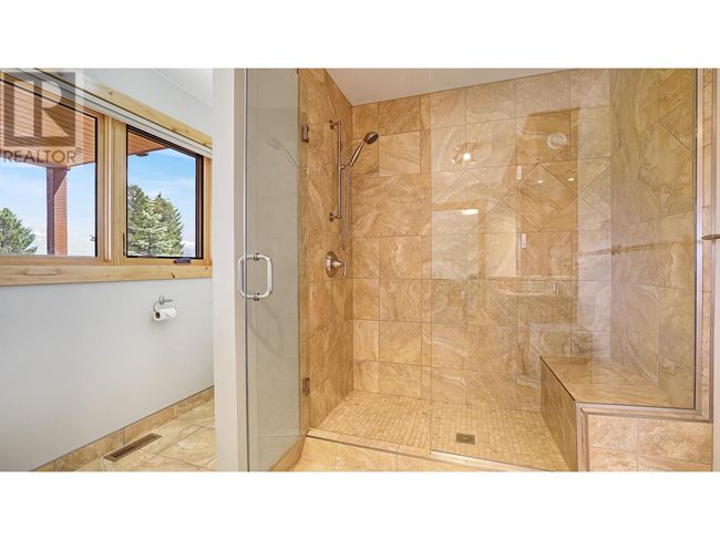1910 Pineridge Dr, House other with 5 bedrooms, 3 bathrooms and 23 parking in Invermere BC | Image 33