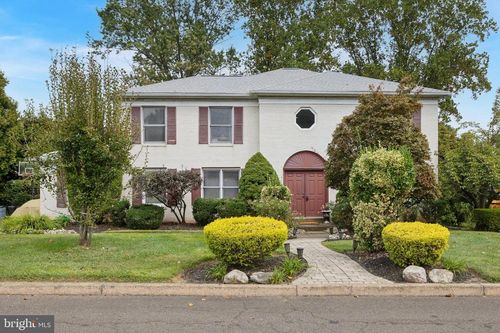 21 Roy Ln, Huntingdon Valley, PA, 19006-3113 | Card Image