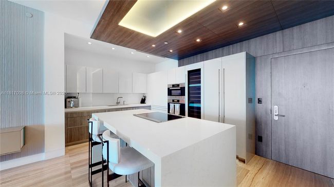 APT-405 - 6799 Collins Ave, Condo with 3 bedrooms, 3 bathrooms and null parking in Miami Beach FL | Image 4