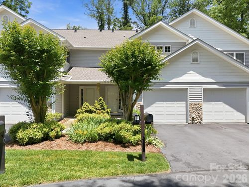 135 Ewarts Pond Rd, Hendersonville, NC, 28739-4089 | Card Image