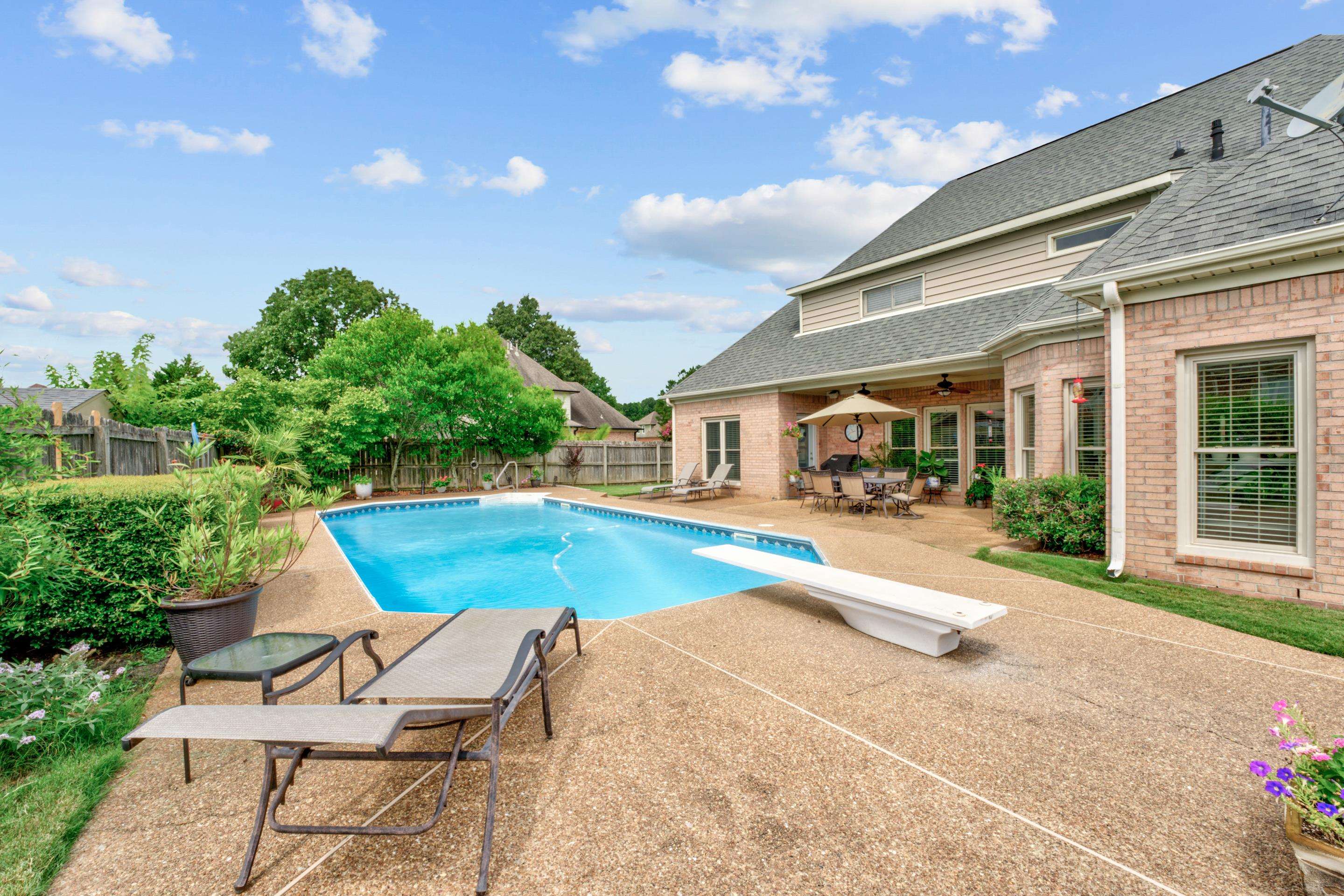Canal Loop Turn Dr, Collierville, TN 38017