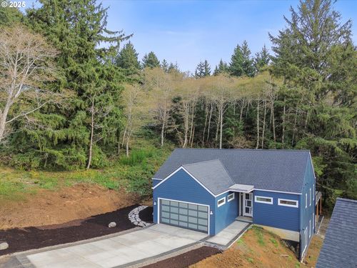 750 Monica Ct, Cannon Beach, OR, 97110-3261 | Card Image