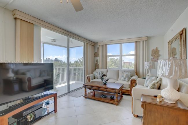 APT-604 - 1505 N Riverside Dr, Condo with 2 bedrooms, 2 bathrooms and null parking in Pompano Beach FL | Image 21