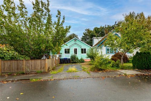 126 Cliffe Ave, Courtenay, BC, V9N2H5 | Card Image